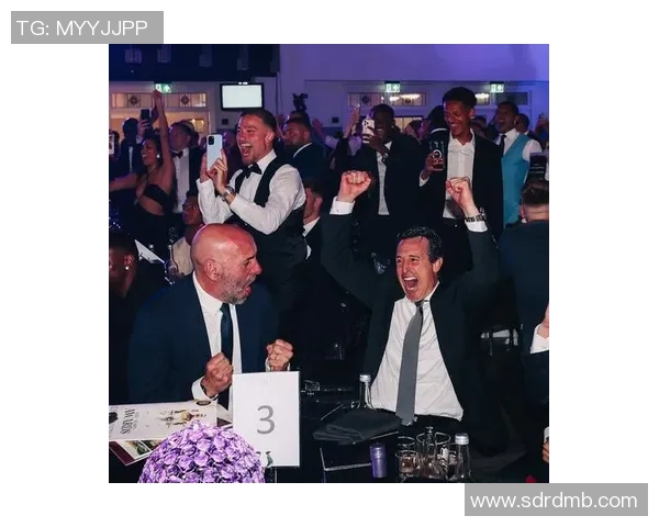 曼城足球明星球迷名单揭晓足球迷们的心目偶像与支持者们的热情互动